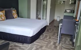 Abode On Courtenay Motor Inn